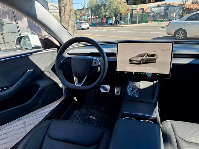 TESLA MODEL 3 2024 - Imagen 9