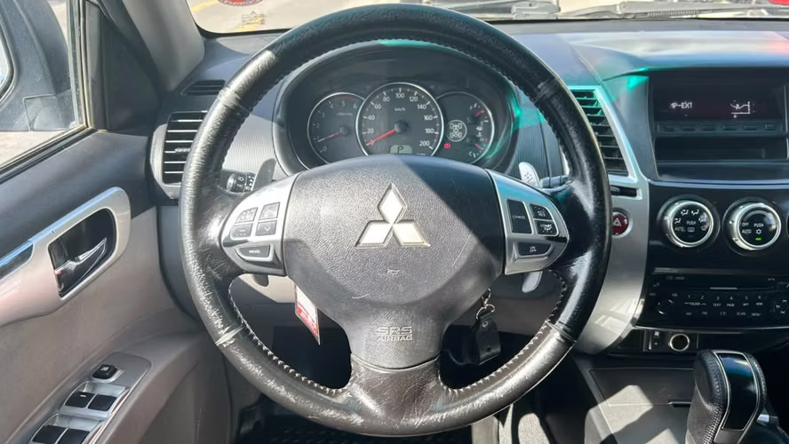 Mitsubishi Montero Sport G2 4x4 2.5 AUT (2012)