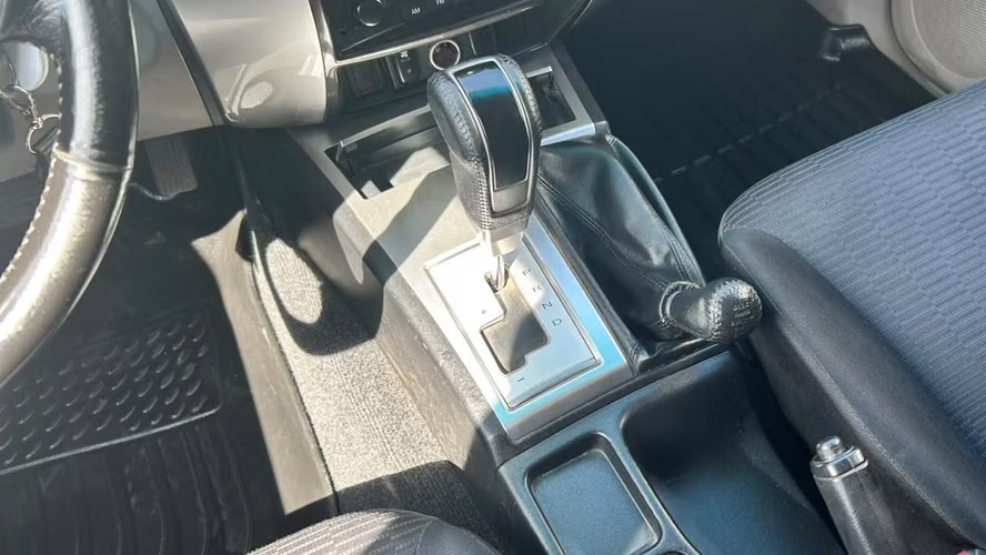 Mitsubishi Montero Sport G2 4x4 2.5 AUT (2012)