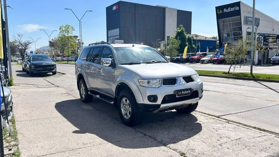 Mitsubishi Montero Sport G2 4x4 2.5 AUT (2012)