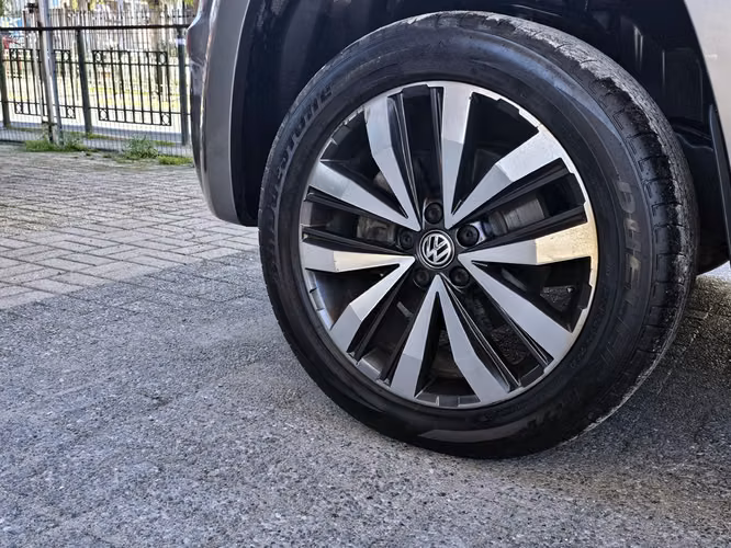 VOLKSWAGEN AMAROK 2023 - Imagen 9