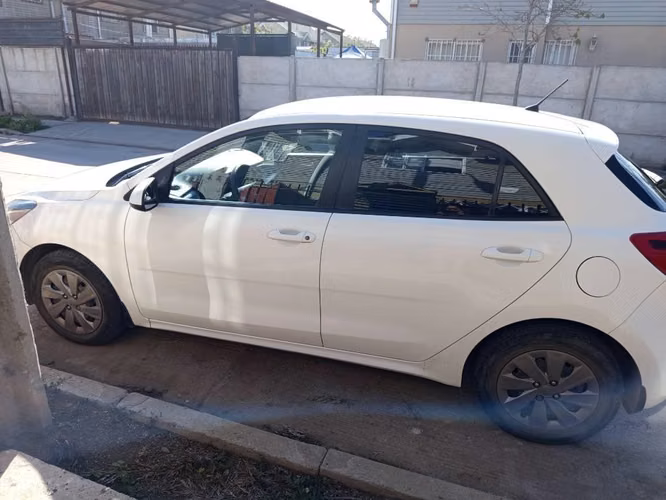 Kia Rio 5 2019 - Imagen 3