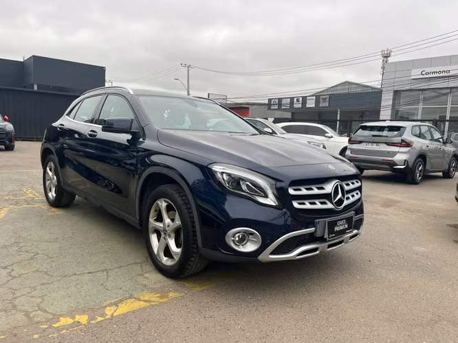 Mercedes Benz GLA 200 HB 1.6 TURBO