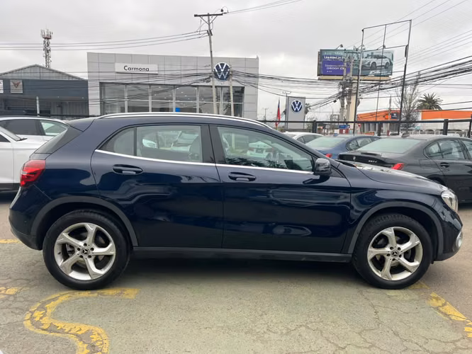 Mercedes Benz GLA 200 HB 1.6 TURBO