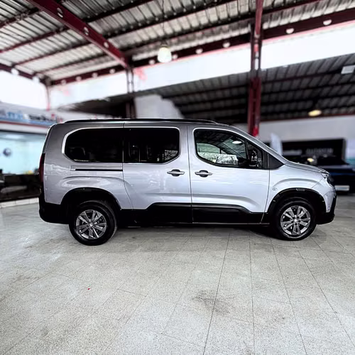 Peugeot Rifter ALLURE PACK (2024) - Imagen 4