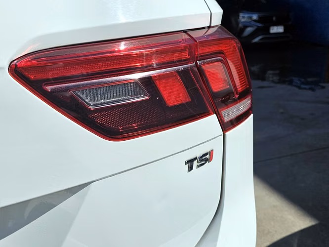 VOLKSWAGEN TIGUAN 2019 - Imagen 7