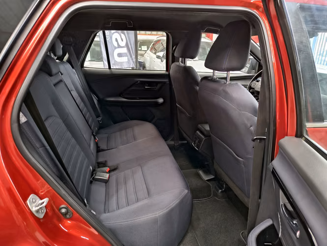 TOYOTA YARIS CROSS 2024