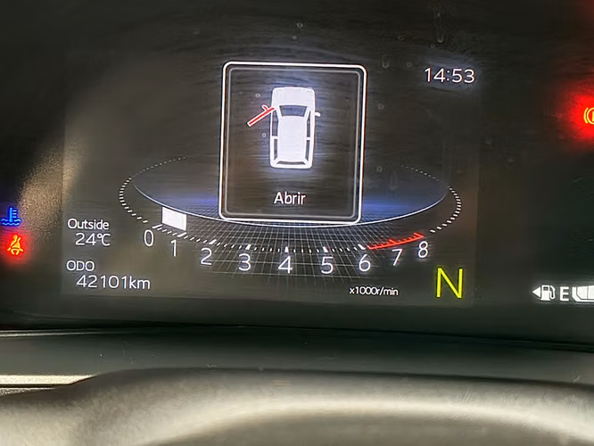 TOYOTA YARIS CROSS 2024