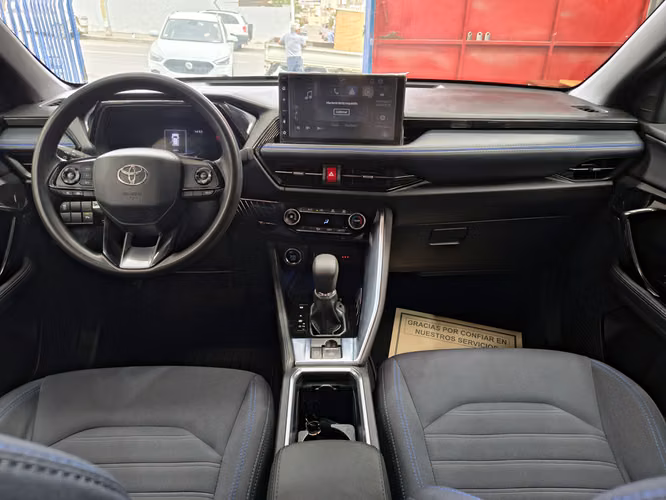 TOYOTA YARIS CROSS 2024