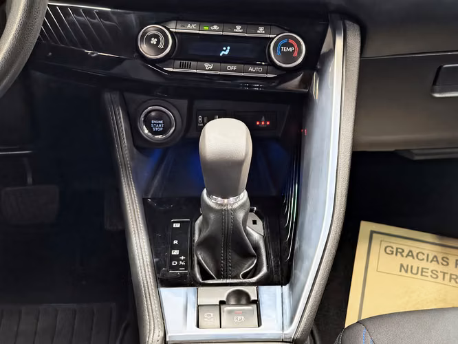 TOYOTA YARIS CROSS 2024