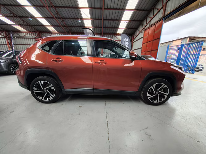 TOYOTA YARIS CROSS 2024
