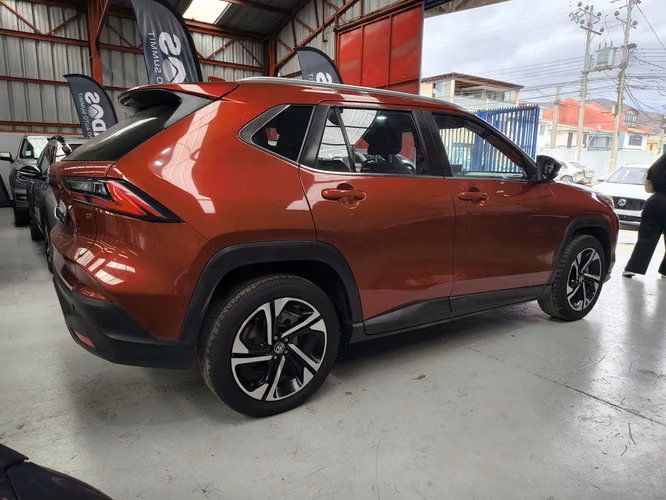 TOYOTA YARIS CROSS 2024