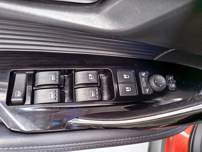 TOYOTA YARIS CROSS 2024