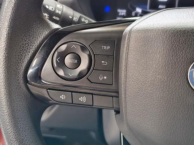 TOYOTA YARIS CROSS 2024