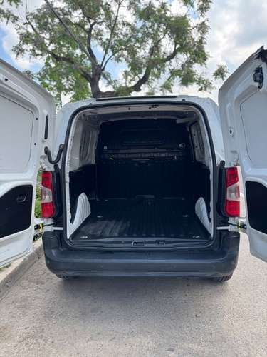 PEUGEOT PARTNER HDI PACK AA EV - 2024 | 4714 - Imagen 11