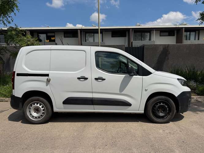 PEUGEOT PARTNER HDI PACK AA EV - 2024 | 4714 - Imagen 7
