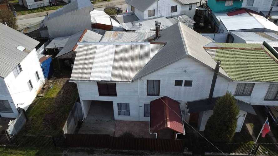 Casa en arriendo 4D 2B 1E Ribera Sur - Aysen (183359)