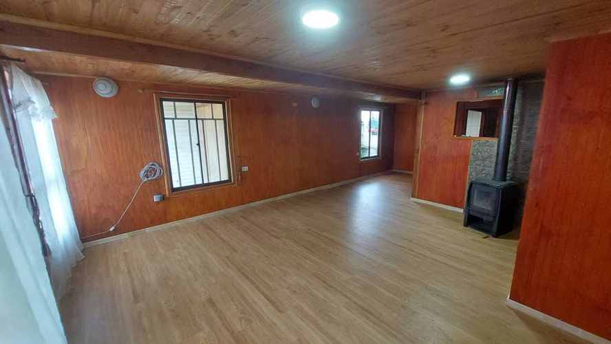 Casa en arriendo 4D 2B 1E Ribera Sur - Aysen (183359) - Imagen 2