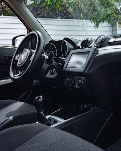 SUZUKI SWIFT GL 1.2 MT 2019  - Imagen 5