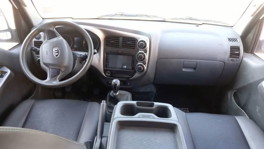 Kia frontier 2.5 año 2026 en prenda - Imagen 5