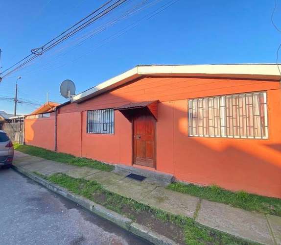 CON MATERIAL SOLIDO Y ESTA REGULARIZADA PARA SU VENTA