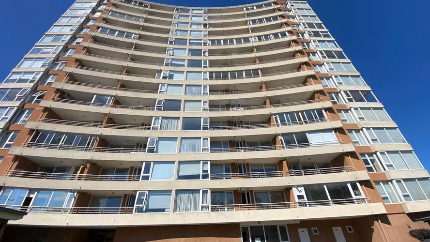 COCINA AMOBLADA Y EQUIPADA CON TERRAZA Y UNA LINDA VISTA DE TEMUCO - Imagen 7