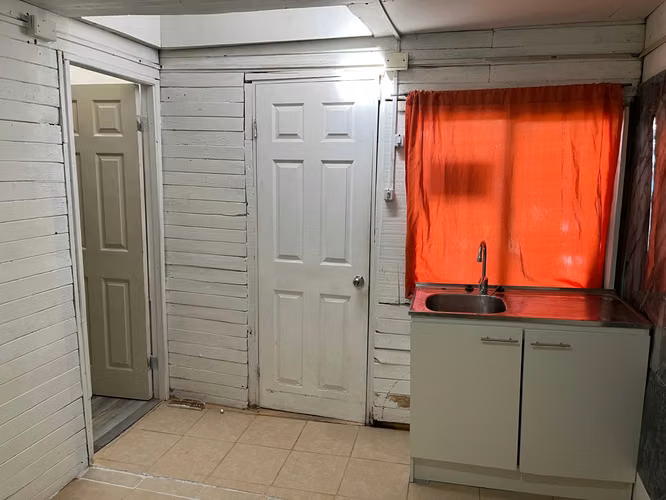 Arriendo Pieza en ciudad de Los Angeles..
