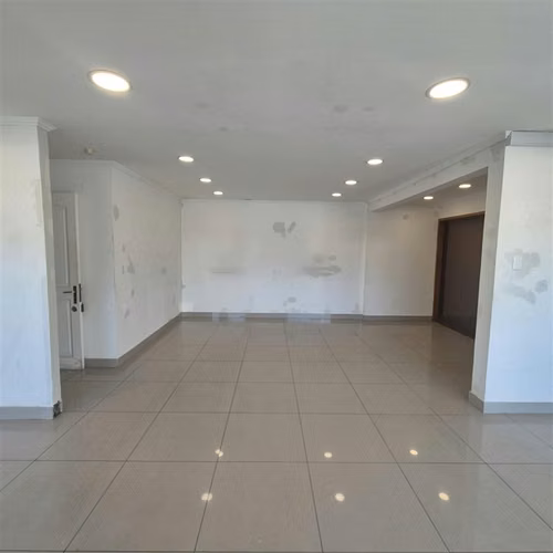 Arriendo local comercial 2 norte con 24 oriente - Imagen 4