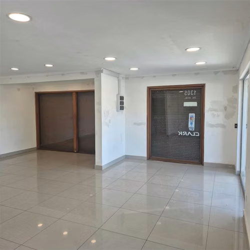 Arriendo local comercial 2 norte con 24 oriente - Imagen 2