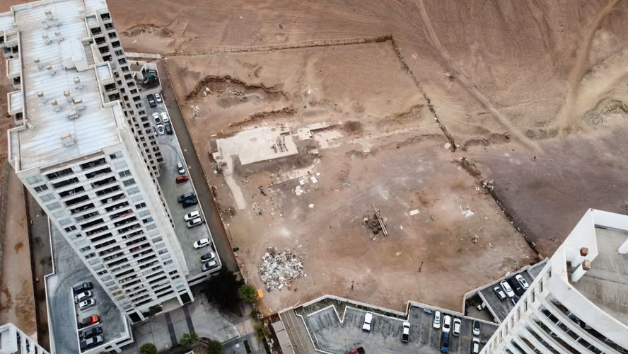 GRAN TERRENO SECTOR SUR DE ANTOFAGASTA FRENTE A PLAYA LLACOLEN - Imagen 9