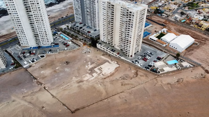GRAN TERRENO SECTOR SUR DE ANTOFAGASTA FRENTE A PLAYA LLACOLEN - Imagen 5