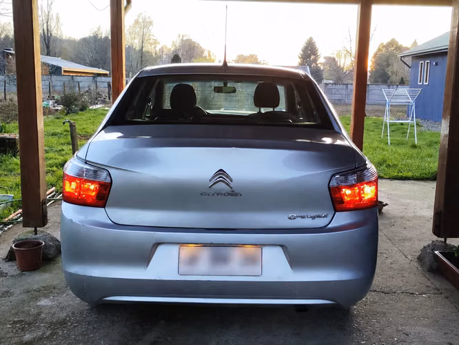 Citroen C-Elysée 2017 diesel en perfecto estado, 119.000 km, gris, único dueño.