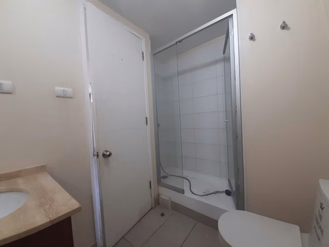 ACOGEDOR DEPARTAMENTO / TRANQUILO SECTOR RESIDENCI - Imagen 7