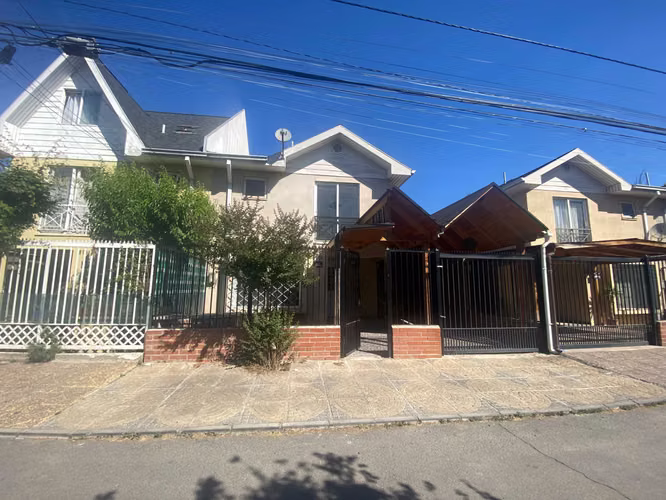 Casa 2 pisos 3d 3b 140m2, portal el Bosque Maipu (183421)