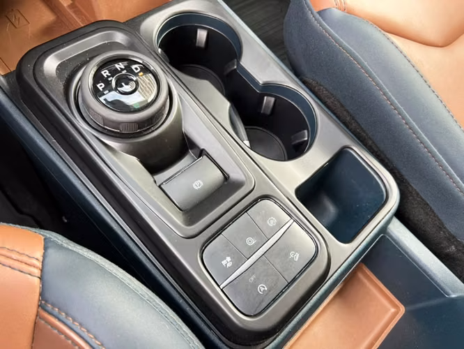 FORD MAVERICK LARIAT 2.0 4X4 2024 - Imagen 18