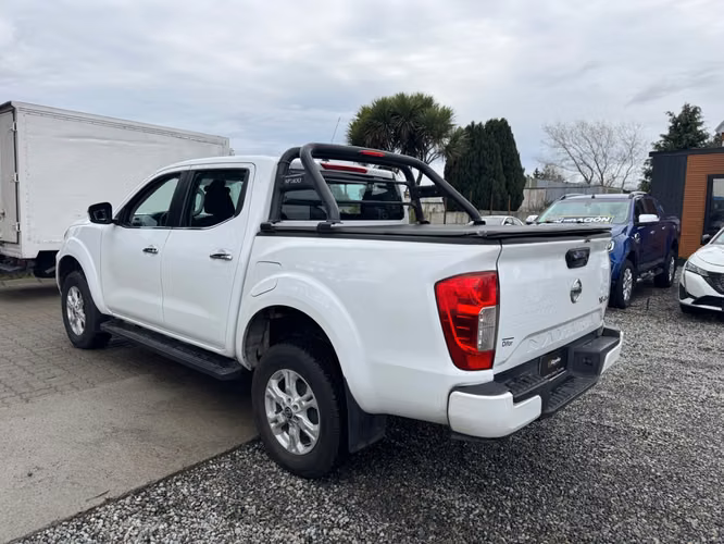 NISSAN NAVARA 2021