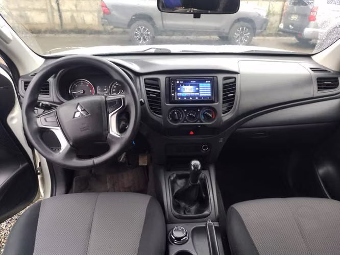 MITSUBISHI L200 2022 - Imagen 8