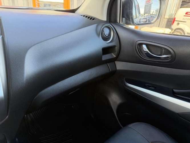 NISSAN NAVARA LE 2.3 4X4 MT6 2023