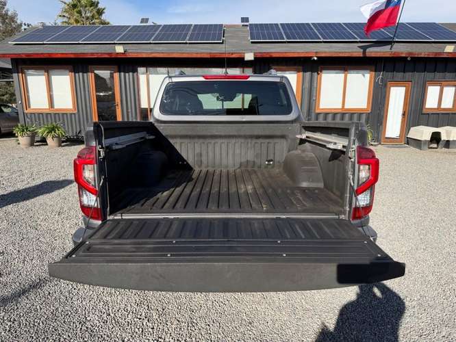 NISSAN NAVARA LE 2.3 4X4 MT6 2023