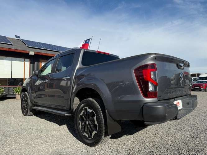 NISSAN NAVARA LE 2.3 4X4 MT6 2023