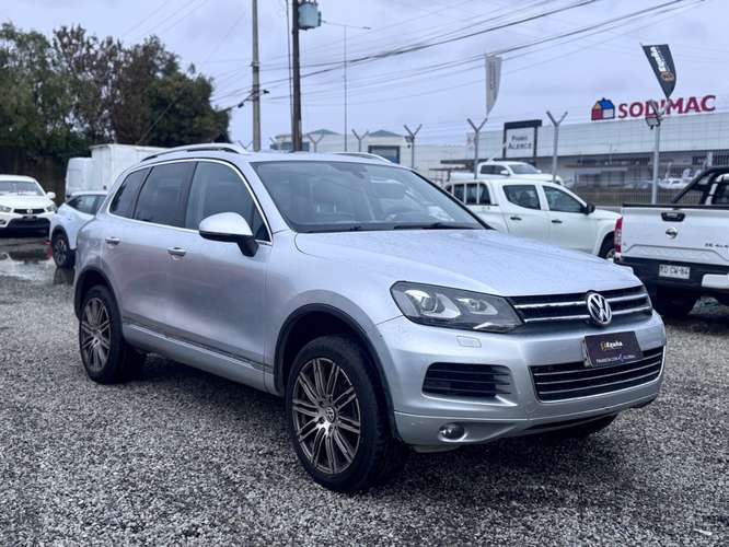 VOLKSWAGEN TOUAREG 2012