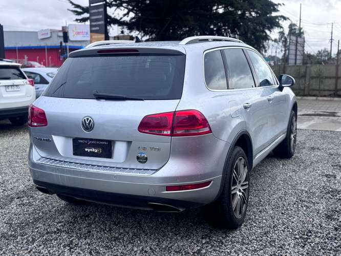 VOLKSWAGEN TOUAREG 2012