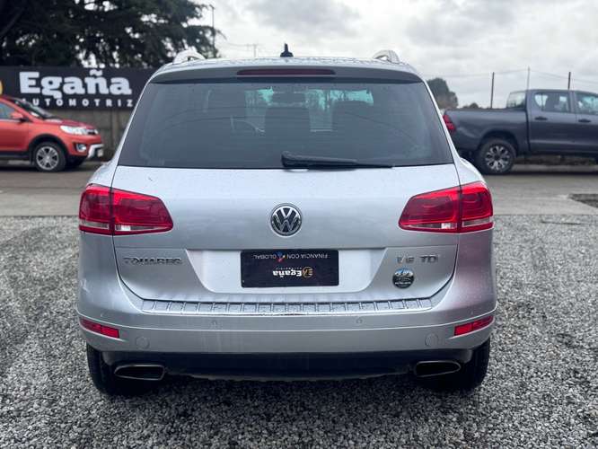 VOLKSWAGEN TOUAREG 2012