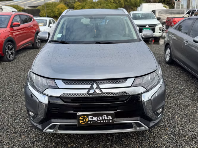 MITSUBISHI OUTLANDER 2022 - Imagen 2