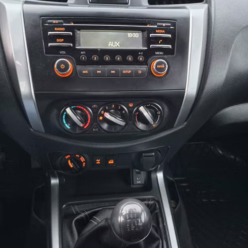 NISSAN NAVARA 2021