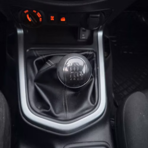 NISSAN NAVARA 2021