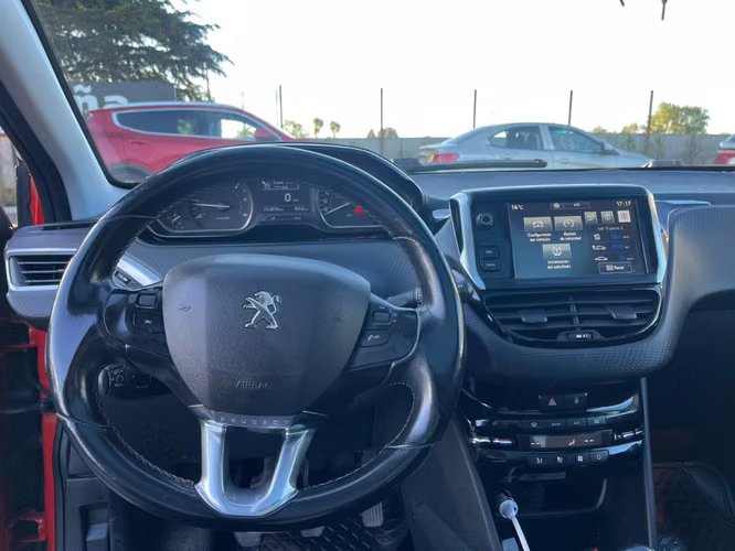 PEUGEOT 208 2017 - Imagen 5