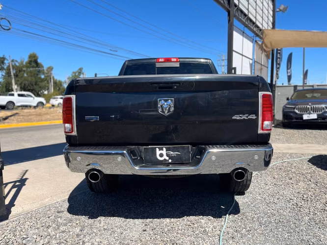 RAM 1500 LARAMIE 4X4 3.0 AUT 2018 - Imagen 13