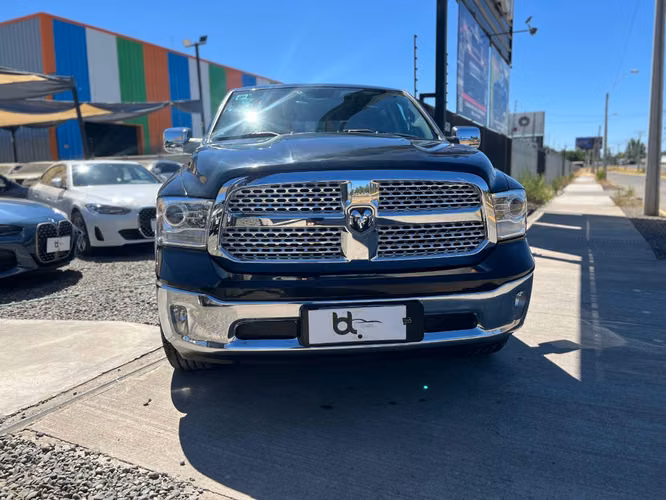 RAM 1500 LARAMIE 4X4 3.0 AUT 2018 - Imagen 19