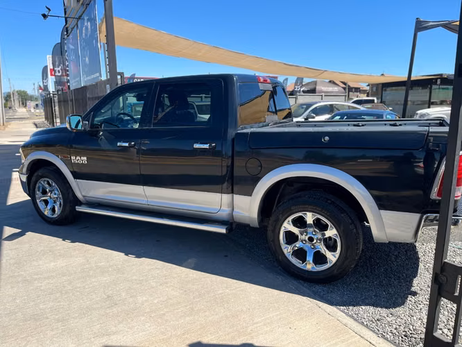 RAM 1500 LARAMIE 4X4 3.0 AUT 2018 - Imagen 11